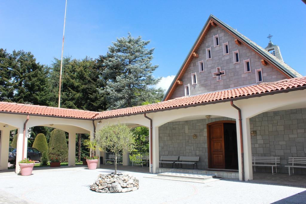 Centro Di Spiritualita Maria Candida アルメーノ エクステリア 写真