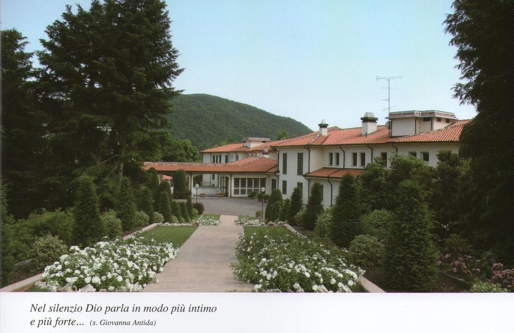 Centro Di Spiritualita Maria Candida アルメーノ エクステリア 写真