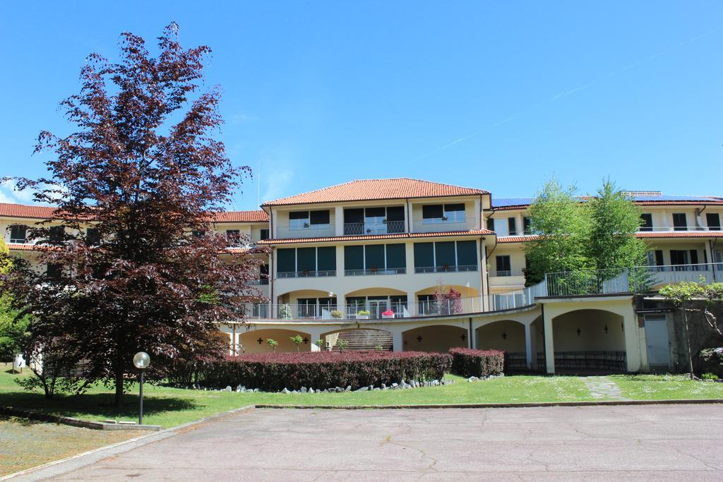 Centro Di Spiritualita Maria Candida アルメーノ エクステリア 写真